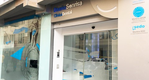 ¡Sonrisa perfecta! Limpieza + Polvo de Calcio para manchas dentales en Diseño Sonrisa