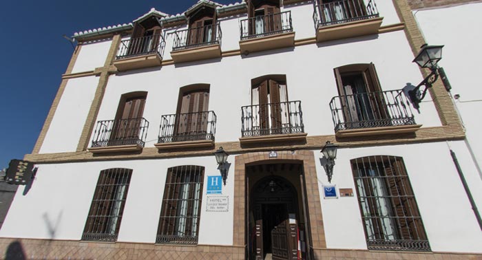 ¡Viaje de aventuras! 1, 2 o 3 Noches en Habitación Doble + Entradas para El Caminito del Rey