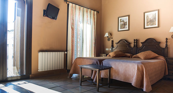 ¡Viaje de aventuras! 1, 2 o 3 Noches en Habitación Doble + Entradas para El Caminito del Rey