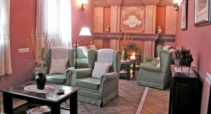 ¡Viaje de aventuras! 1, 2 o 3 Noches en Habitación Doble + Entradas para El Caminito del Rey