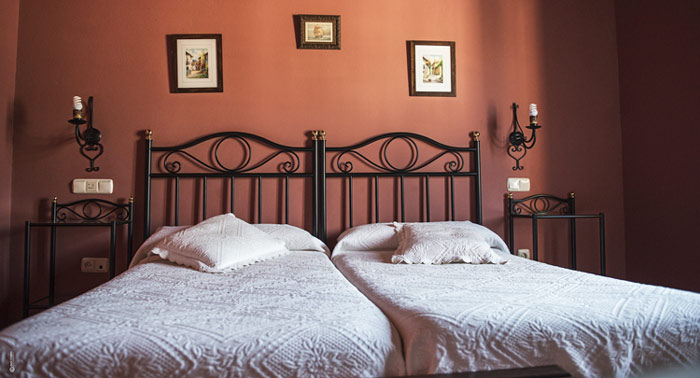 ¡Viaje de aventuras! 1, 2 o 3 Noches en Habitación Doble + Entradas para El Caminito del Rey