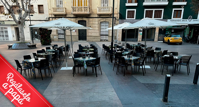 Descubre los sabores de Georgia: 1 Entrante + 1 Principal + 2 Bebidas en La Uva Roja