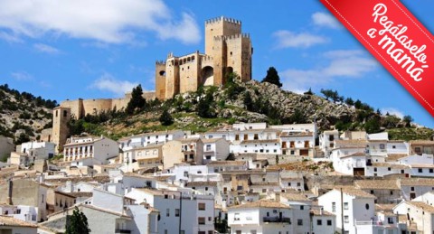 Escapada a Vélez Blanco: 2 Noches en Casa rural o Bungalow + Detalle bienvenida