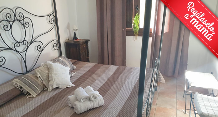 Marmita de Ahlam: 1 Noche + Vino y Tabla Embutidos + Desayuno, opción Suite con Jacuzzi Privado