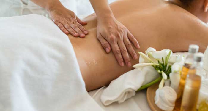 Plan Relax este Verano: Masaje 45 minutos con Aromaterapia + Cena + Cava