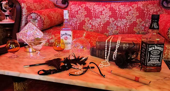 Halloween en el Bar Clandestino del Hotel Capone: Vive un Cóctel de auténtico terror