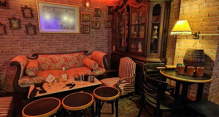 Halloween en el Bar Clandestino del Hotel Capone: Vive un Cóctel de auténtico terror